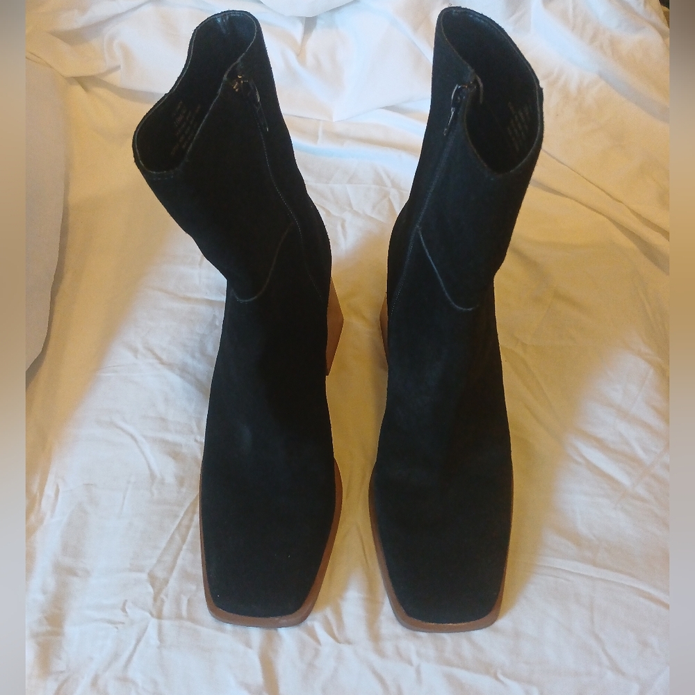 Crown Vintage Taren Boots Size 10M